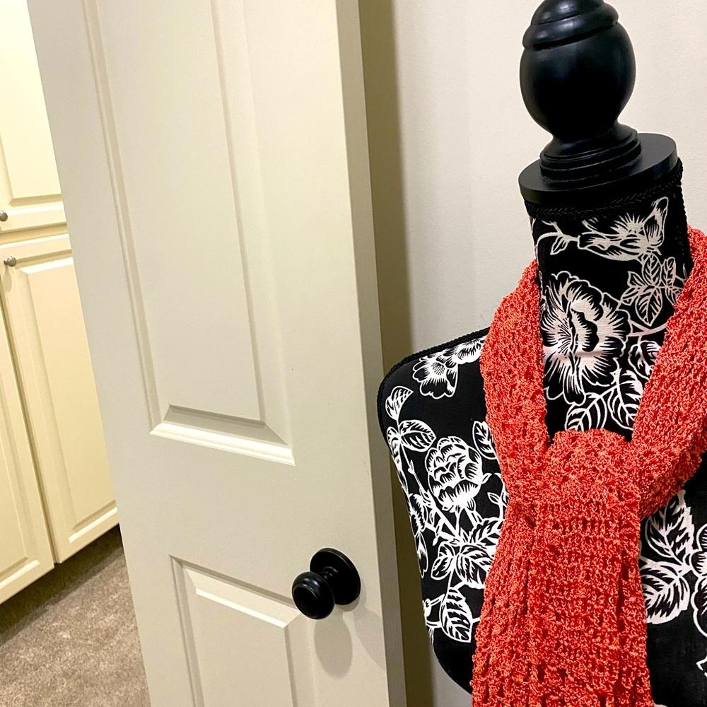 Liz Claiborne scarf with gorgeous crochet looking pattern and wonderful fabric!